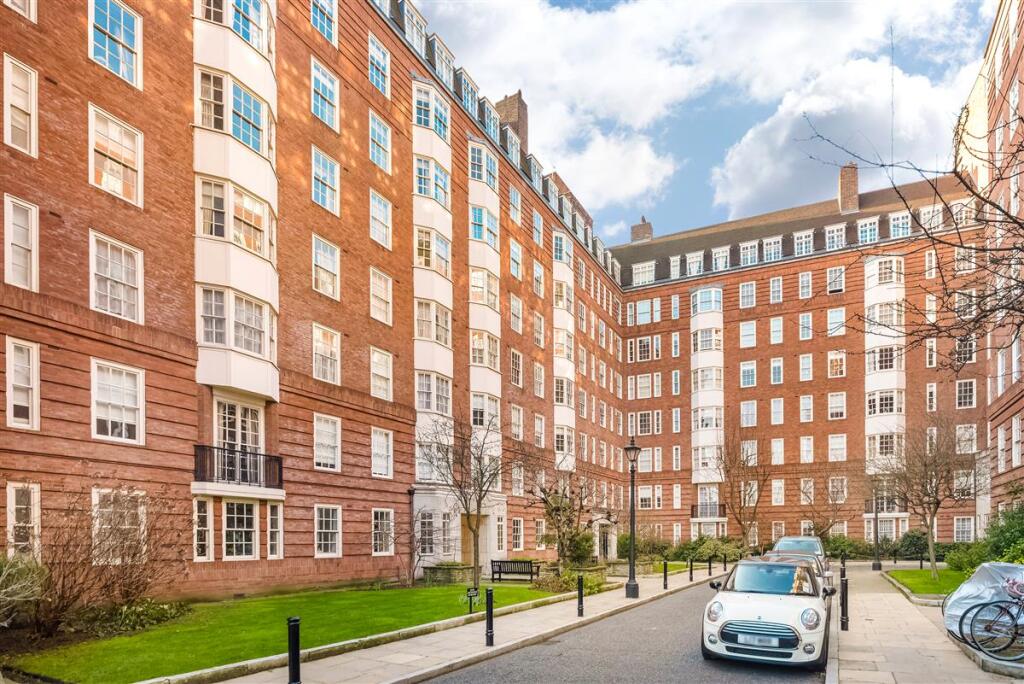 Cranmer Court, Whiteheads Grove, SW3 photo 4