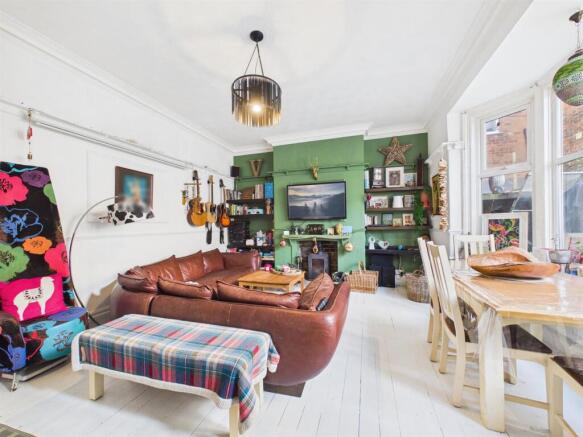 Sitting room: