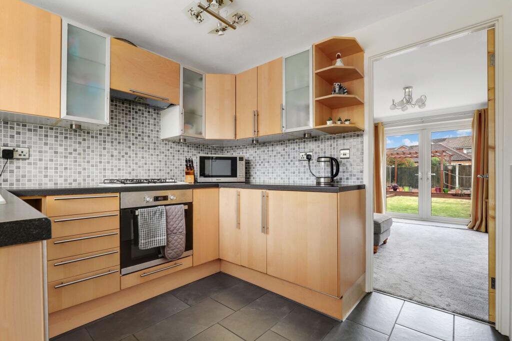 House in Gedling, Nottinghamshire - View 3