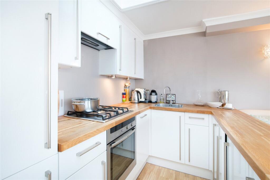 Apartment in London, Lot's Village, Earl's Court - More