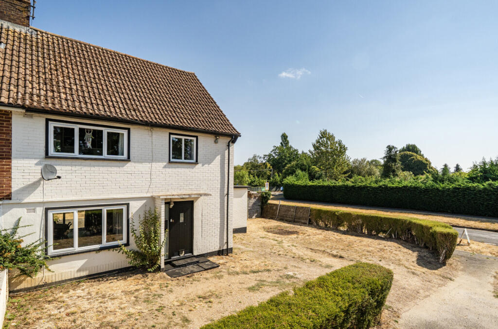 Main image of property: Anderson Crescent, Arborfield Cross, Reading, Berkshire, RG2