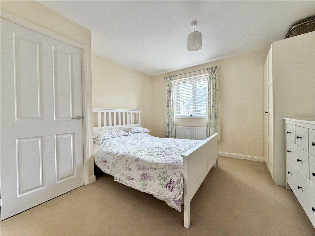 Apartment in Southampton - More