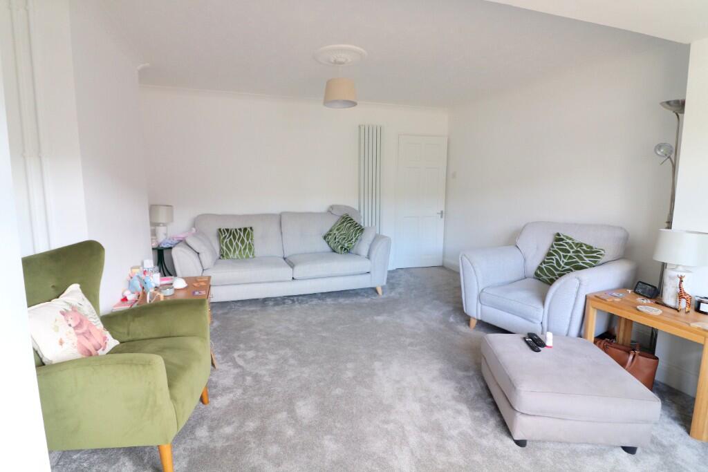 Stuart Road, Barton Le Clay, Bedfordshire, MK45 4ND photo 4