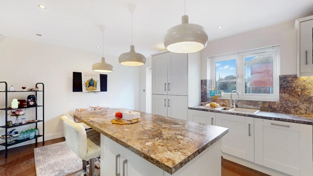 Main image of property: Victoria Road, Ruislip, Greater London, HA4 0DR