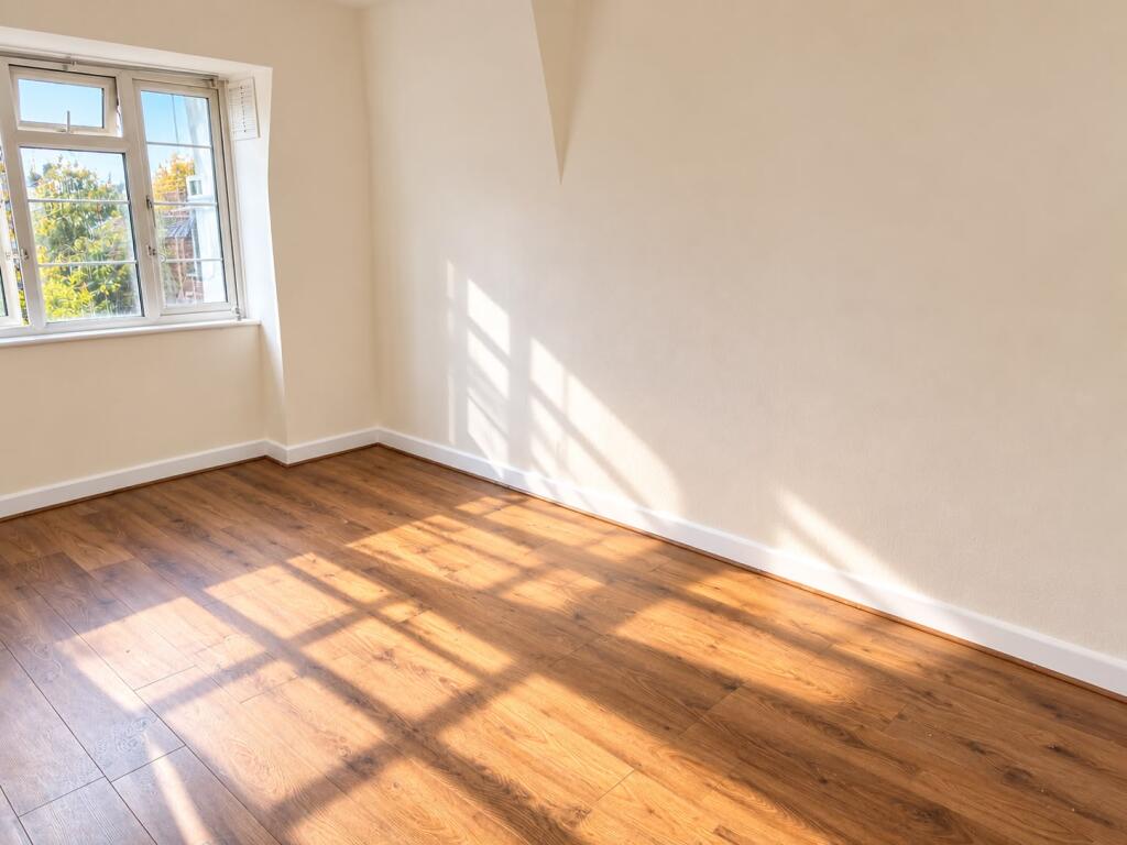 Apartment in Sutton - View 4