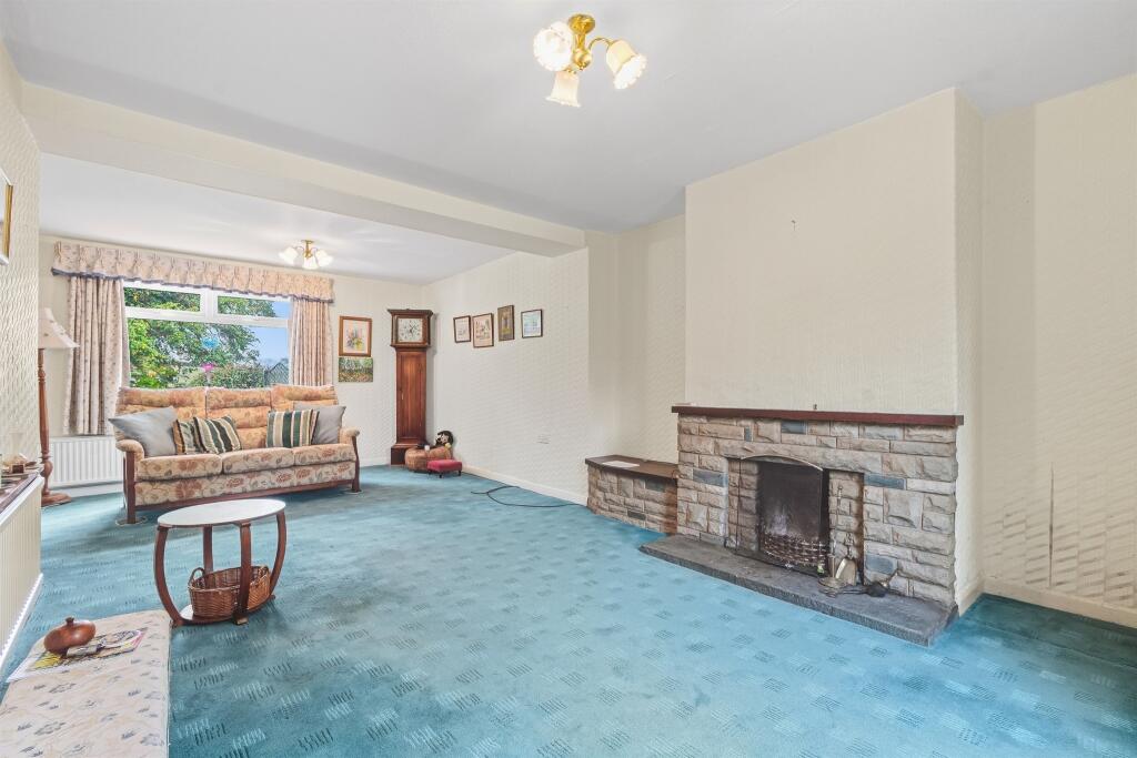 House in Harborough, Great Easton - More
