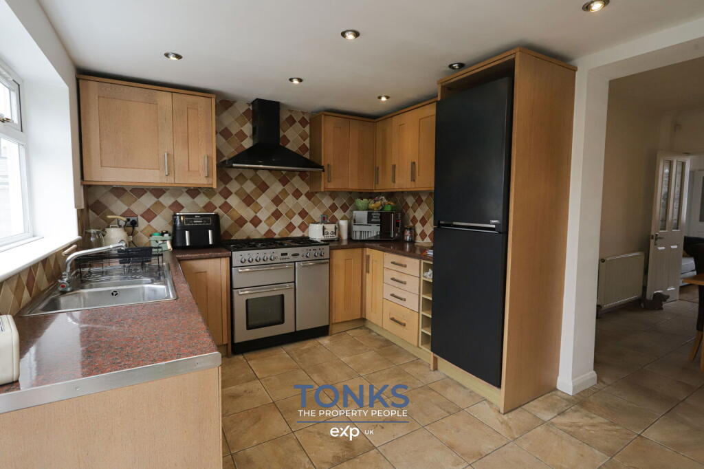 Additional image 6 of Swan Crescent, Oldbury, B69 4QQ