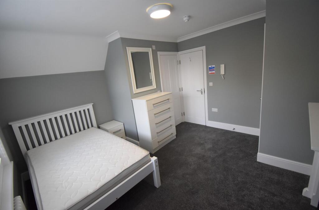 Main image of property: Room 6, Bulmershe Road, Reading, RG1