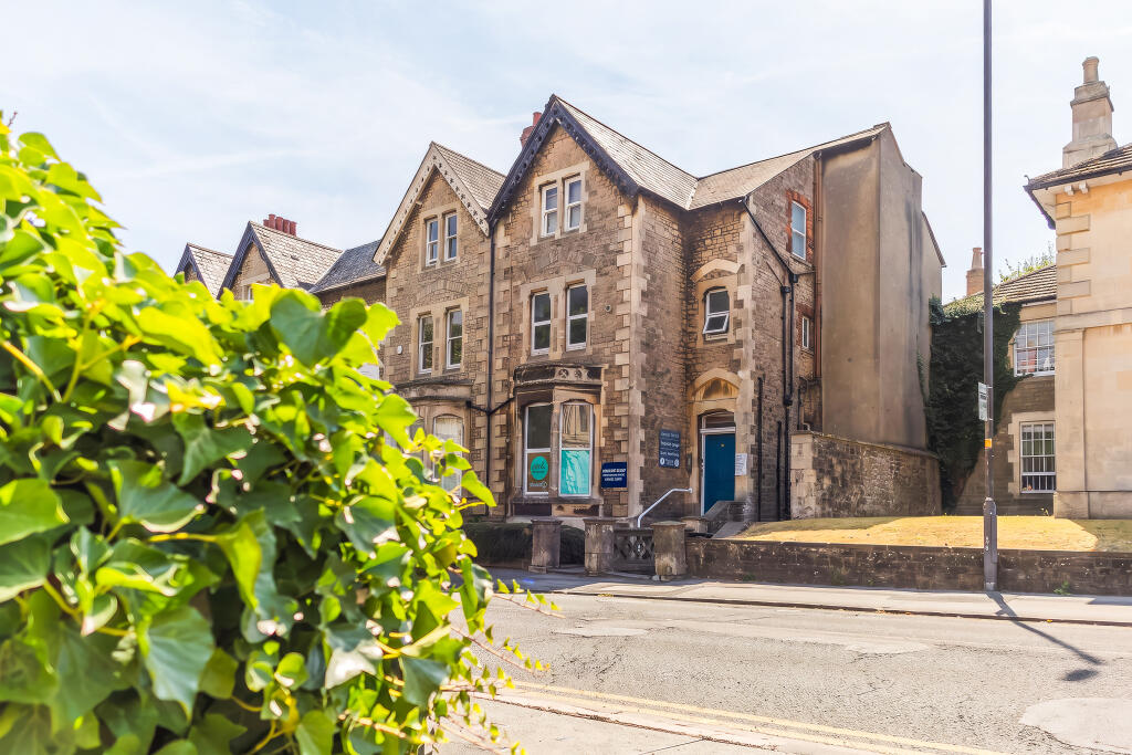 Main image of property: 41 Bath Road, Old Town, Swindon