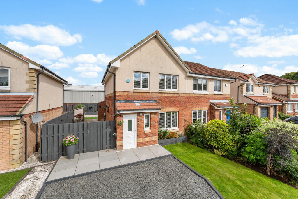 3-bed semi-detached on 8 Levern Bridge Road, Glasgow, G53 7AB, £219,000