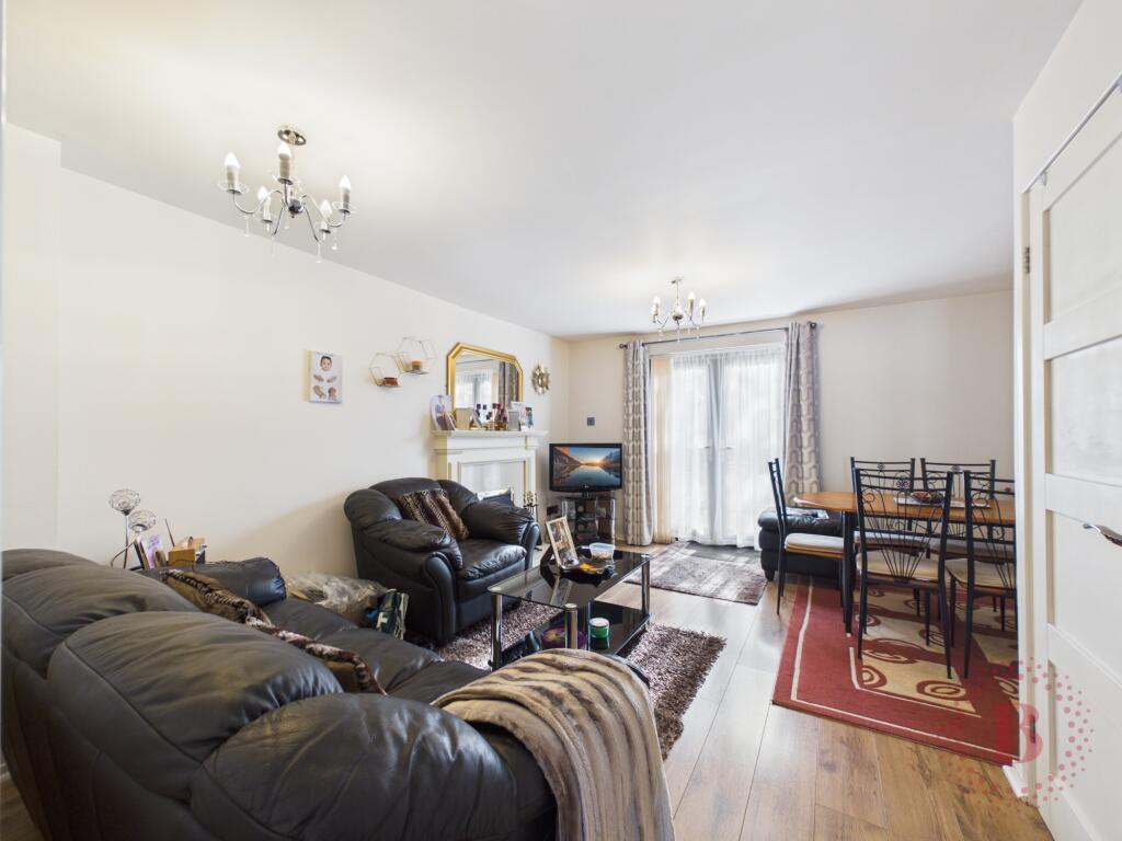 Kingfisher Close, Basford, NG6 photo 4