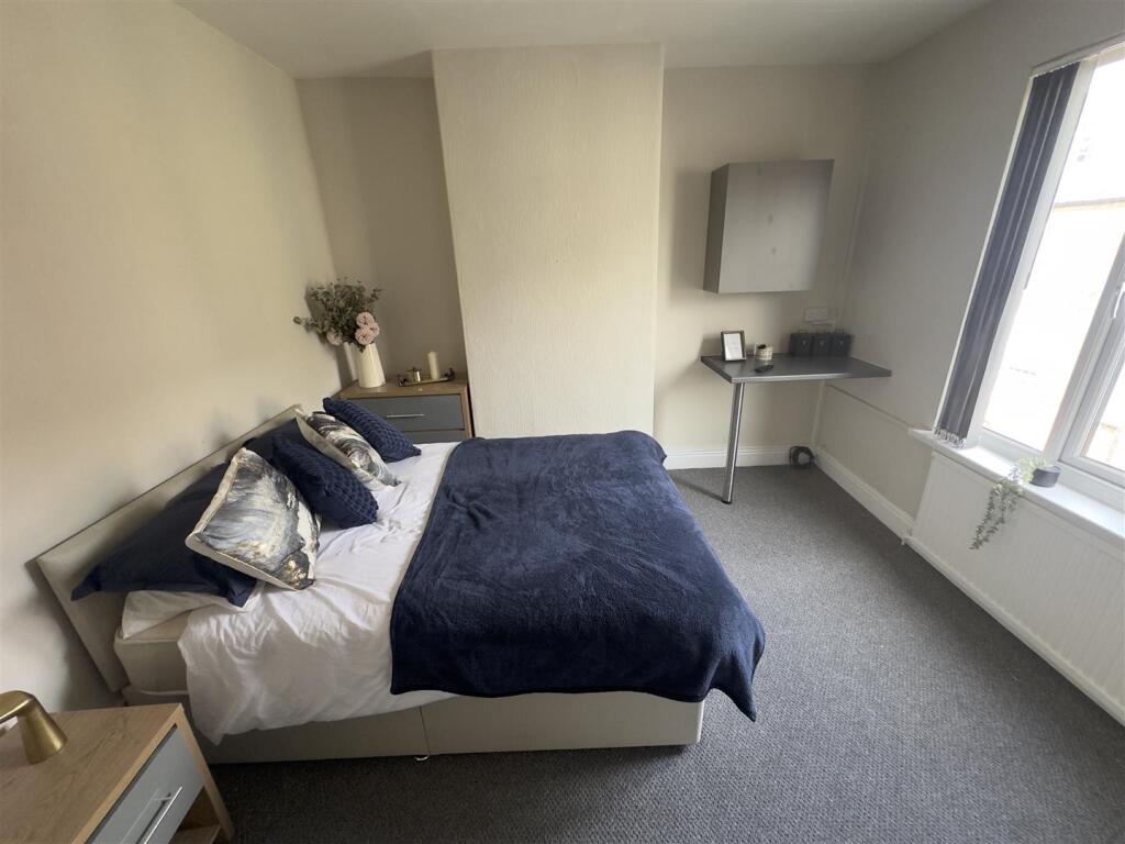 *NEW EN-SUITE ROOM* Derby Street, Mansfield - View 2