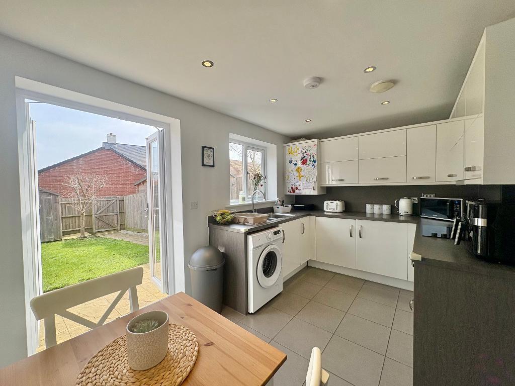 Main image of property: Chestnut Avenue, Silsoe, MK45 4GP