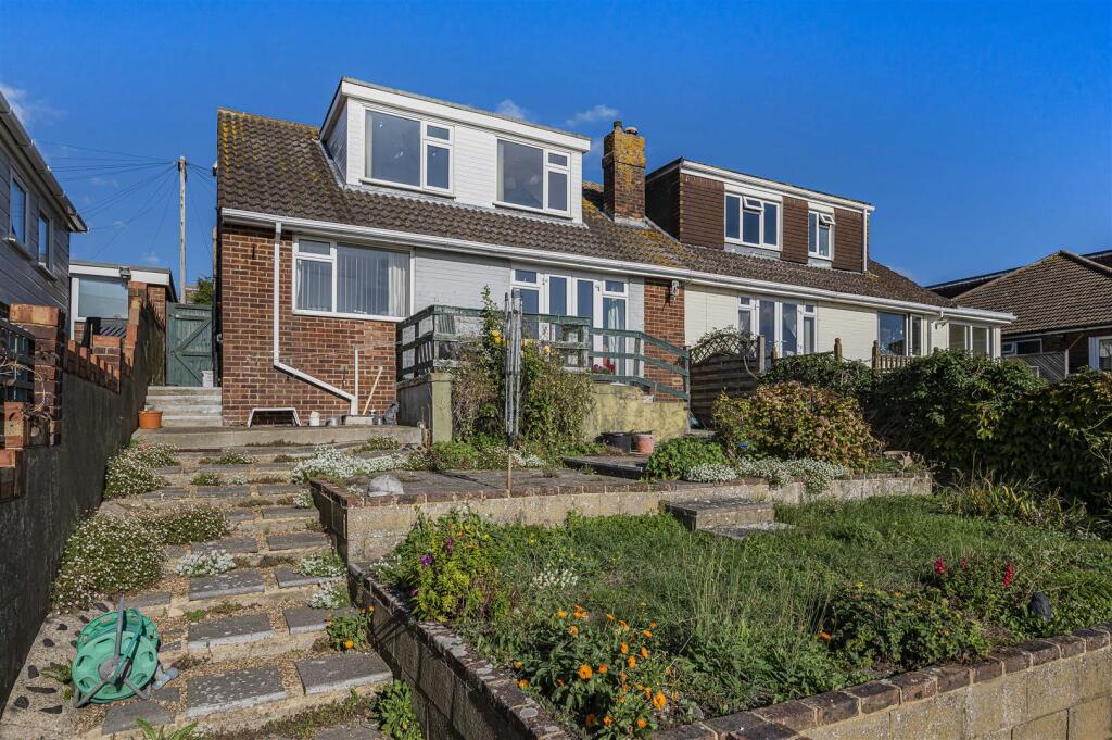 House in Lewes, Newhaven - More