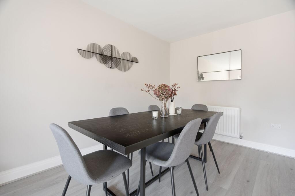 House in Binfield, Bracknell Forest - View 3