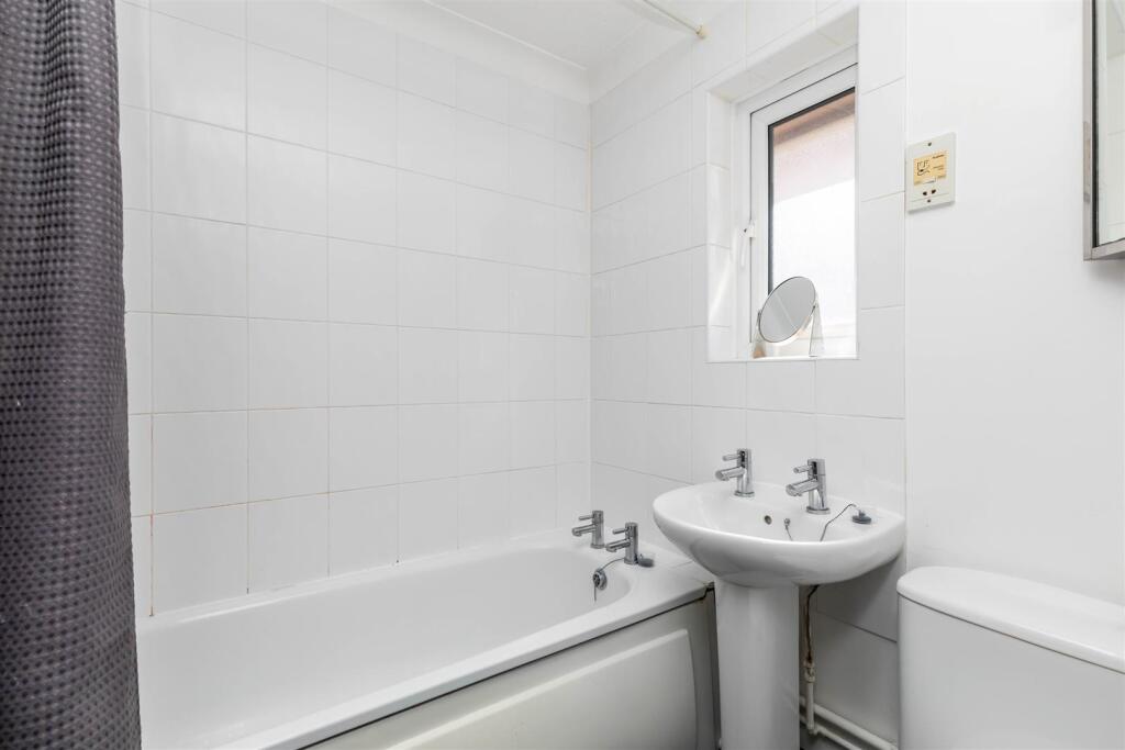 Apartment in Brighton - More