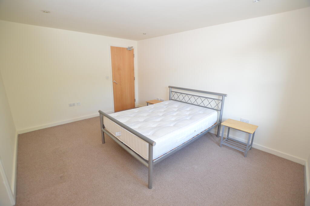 Apartment in Sheffield - More
