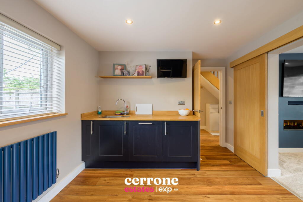 House in Redditch, Hunt End - More