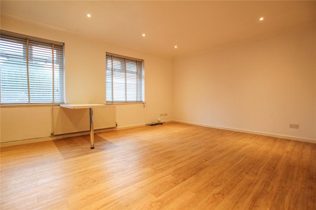 Apartment in Cardiff - View 5