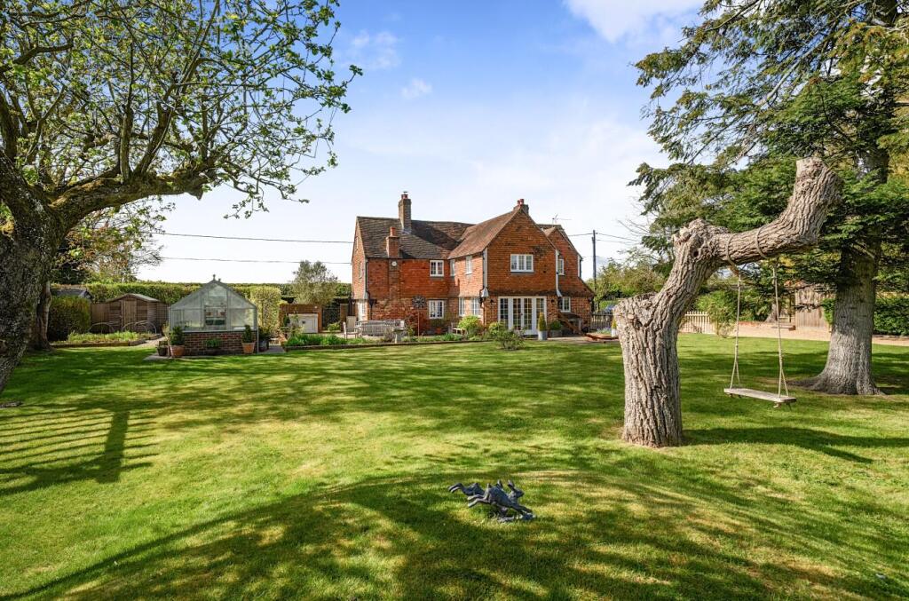 Main image of property: Charming Country Cottage - East Peckham, Tonbridge