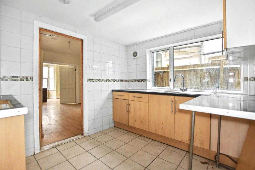 House in London - View 5