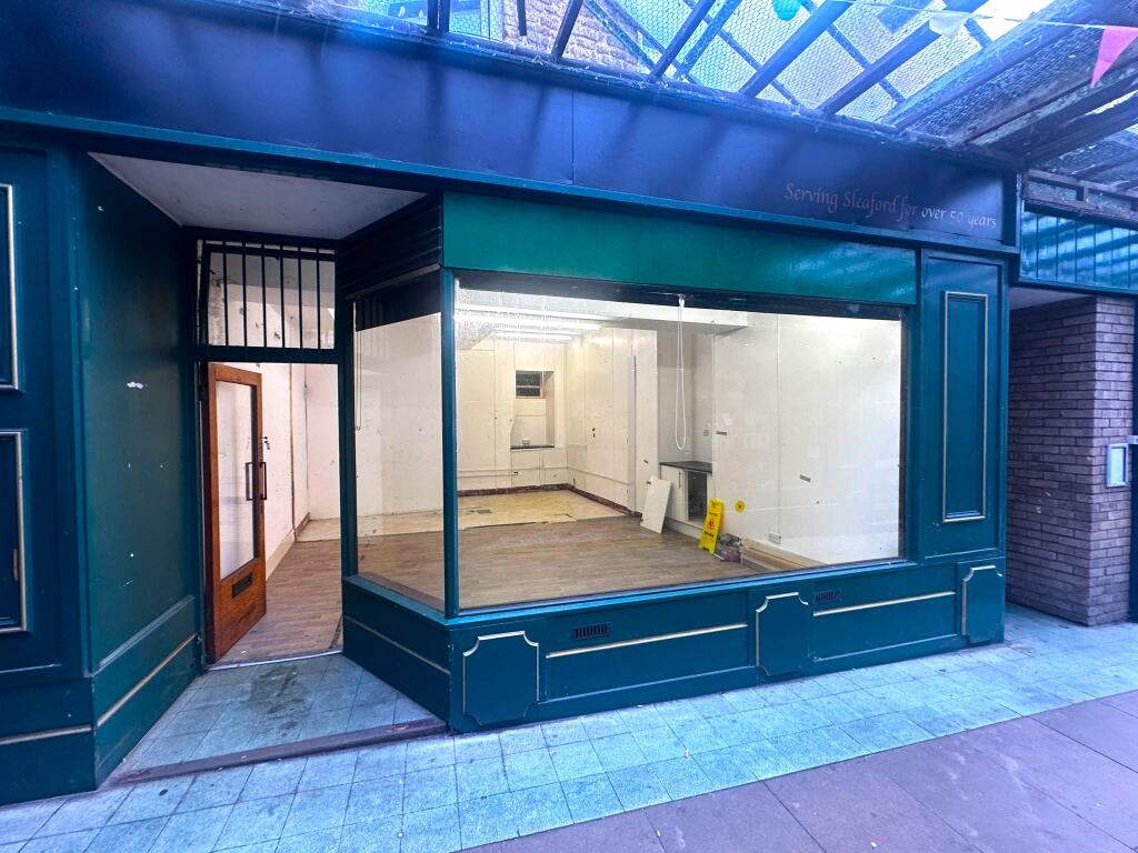Main image of property: Unit 5 Bristol Arcade, Sleaford, Lincolnshire NG34 7ST
