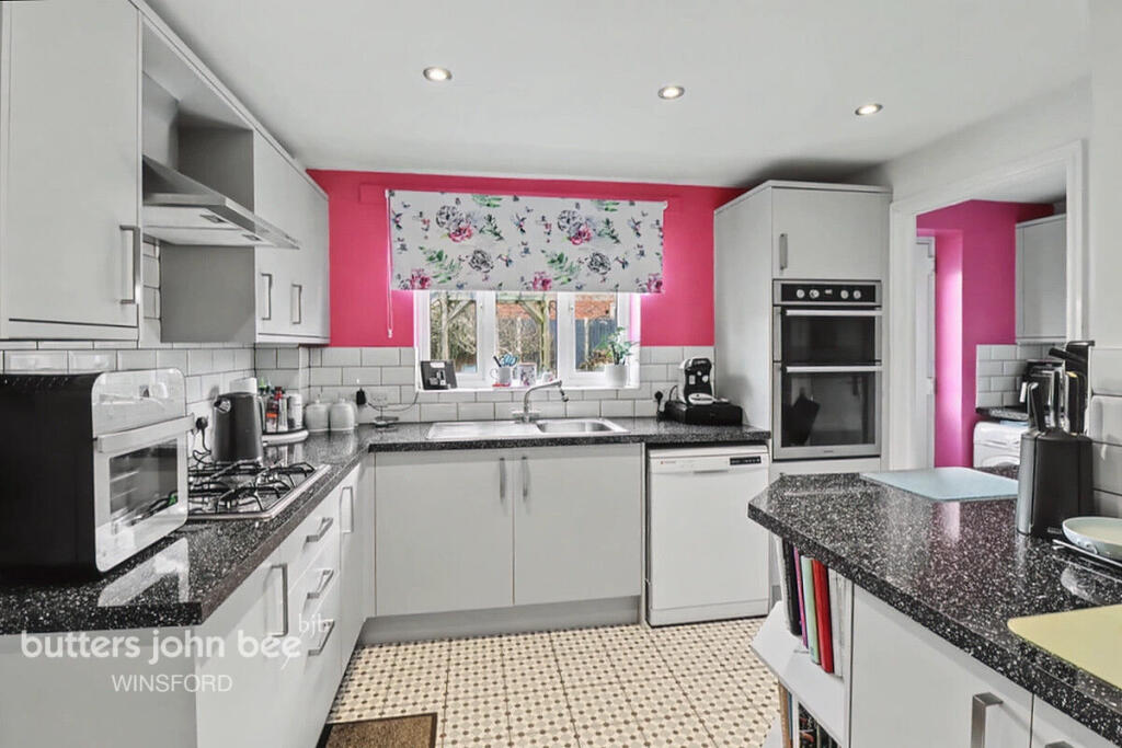 Hartwell Grove, Winsford photo 2