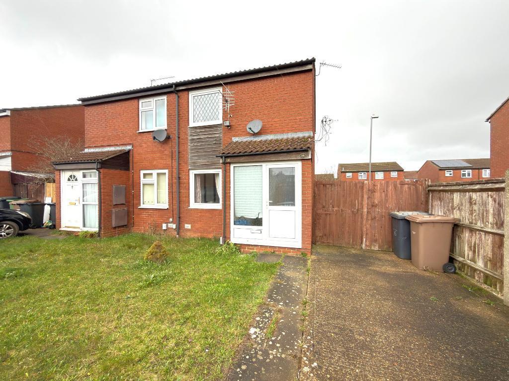 2-bed semi-detached on Swallow Close, Birds Estate, Luton, Bedfordshire, LU4 0XS, £250,000