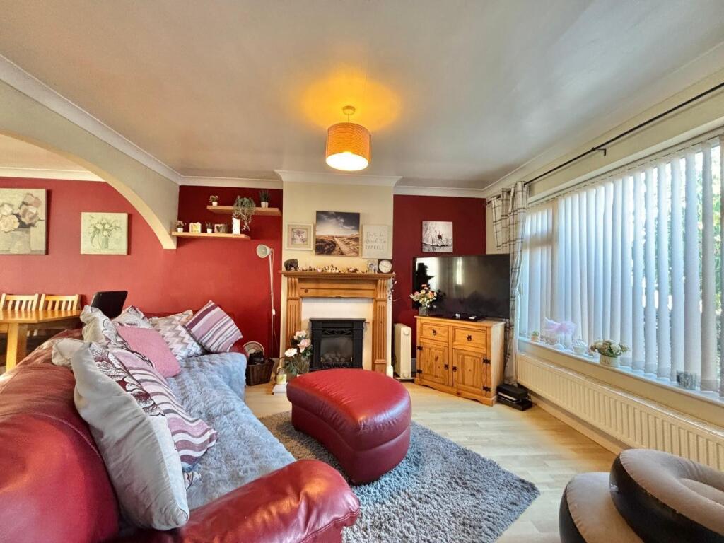 Ullswater Drive, Hucknall, Nottingham photo 3