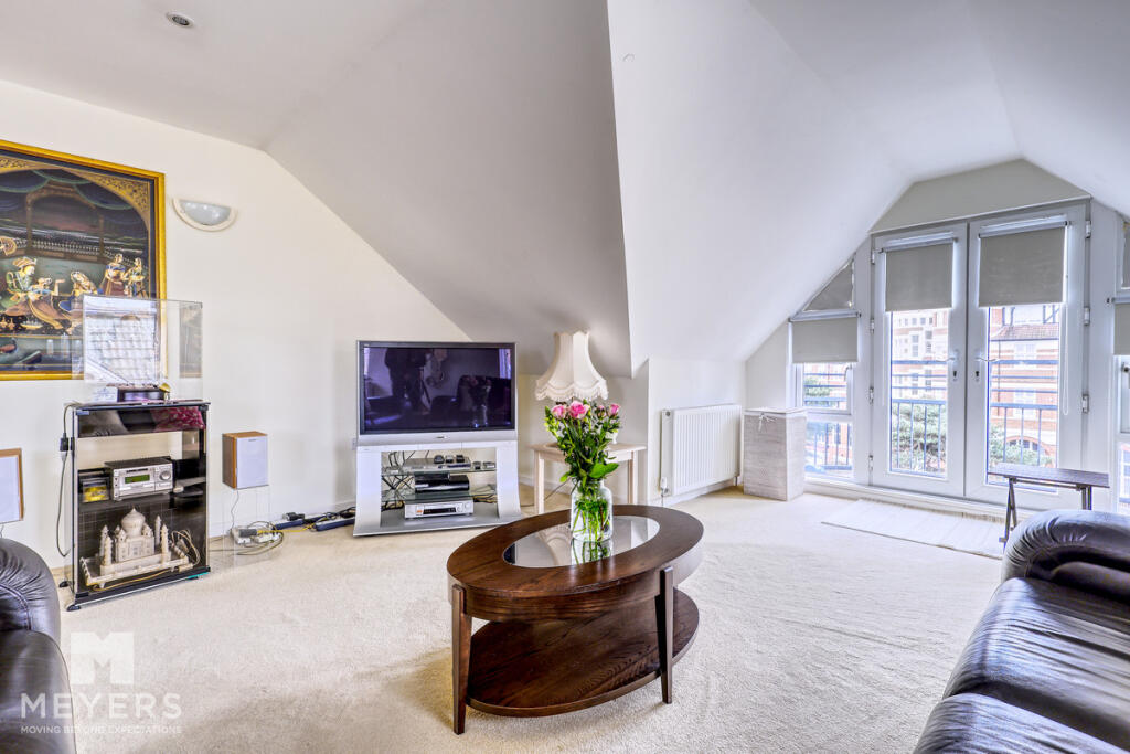 Owls Road, Bournemouth, BH5 1 – další