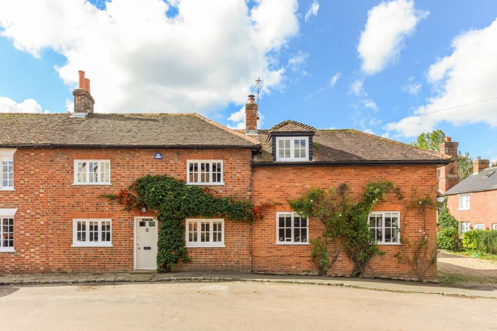 Main image of property: High Street, Weedon, Buckinghamshire, HP22