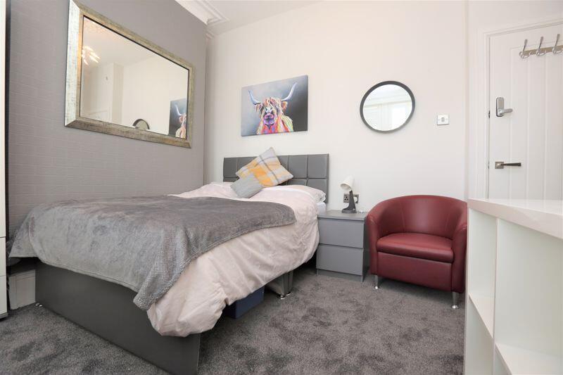 Apartment in Newcastle upon Tyne - View 2