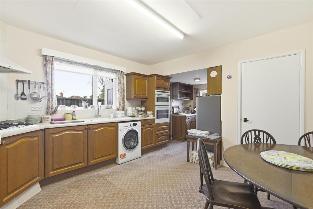 Pemberton Road, Harleston photo 3