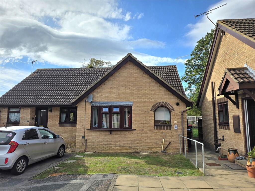 Main image of property: Thames Close, Braintree, Essex, CM7
