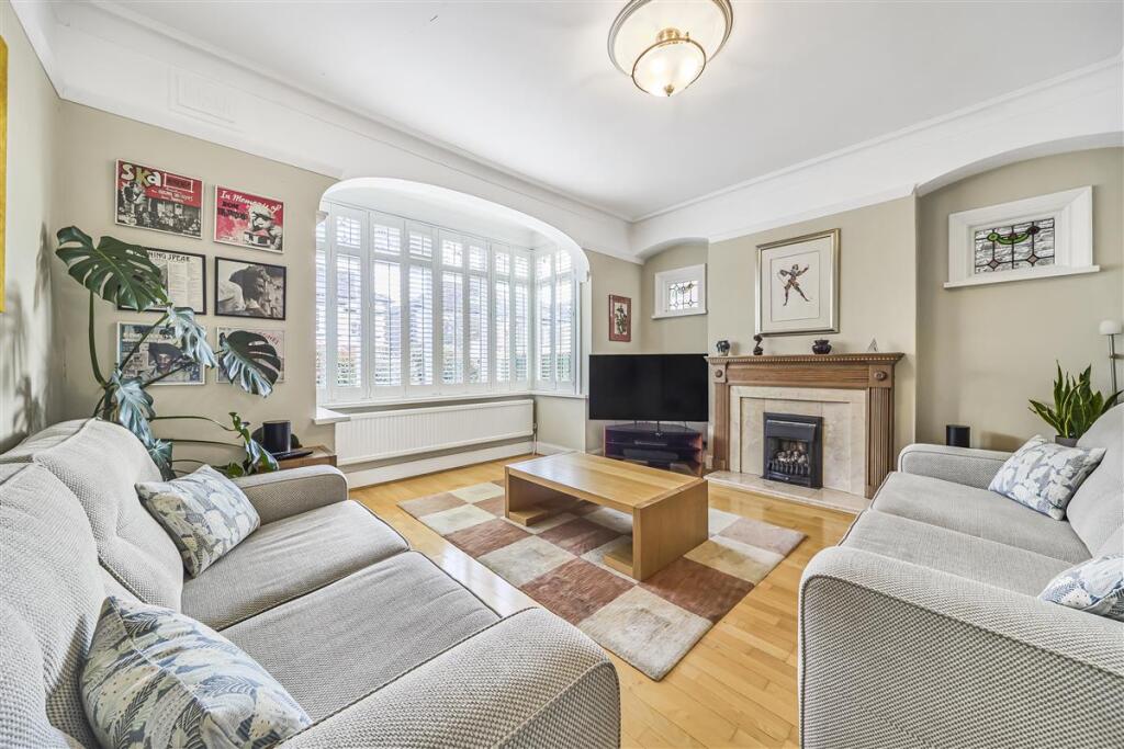 House in London - View 3