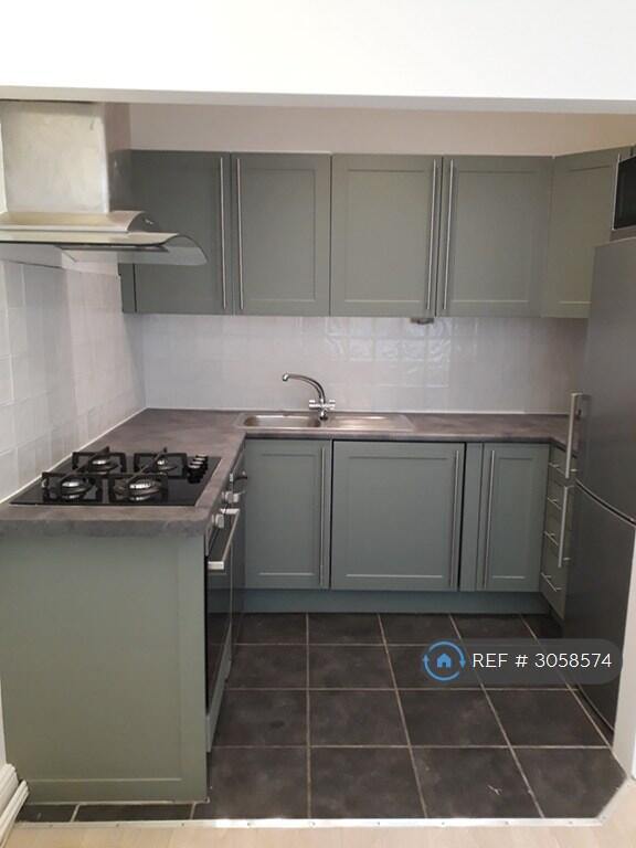 Apartment in London - View 4