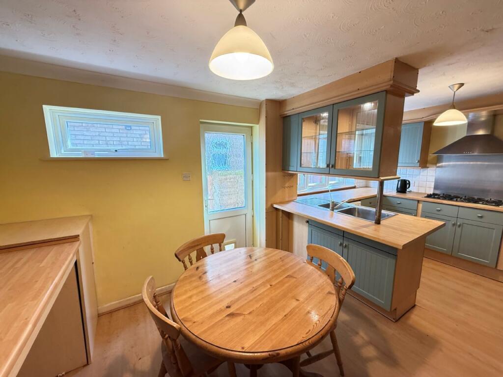 Kirby Road, Walton-on-the-naze photo 4