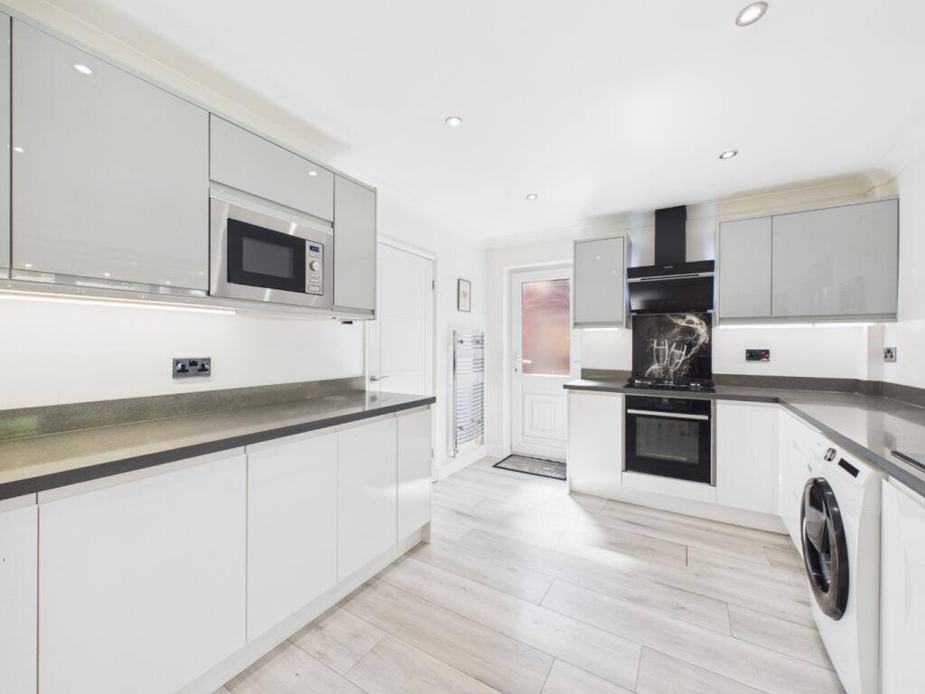 Maes Uchaf, Connah's Quay, Deeside, Flintshire, CH5 4HY photo 3