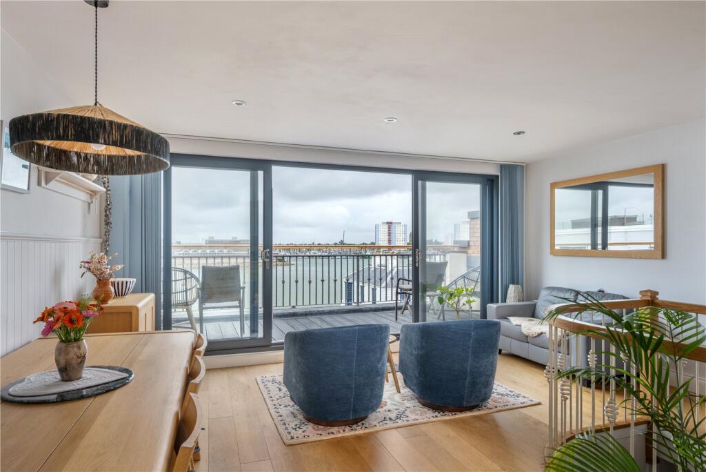 West Street, Portsmouth, Hampshire, PO1 - More