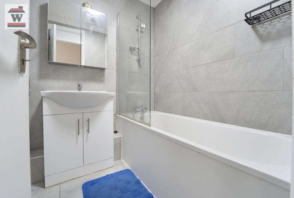 Apartment in Twickenham - More
