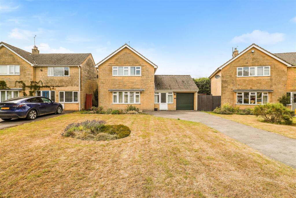 3-bed detached on Minchinhampton, Stroud, £550,000