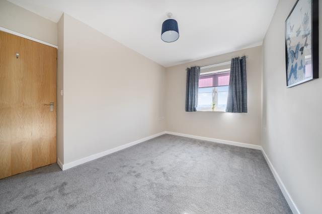 Apartment in Thatcham, West Berkshire - View 4