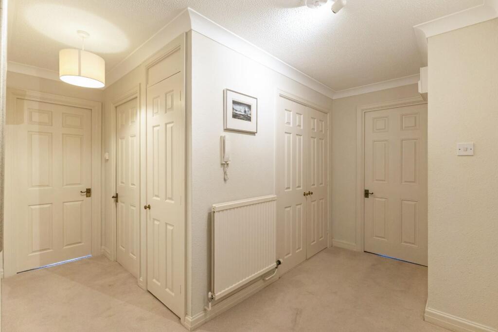 Apartment in Salisbury, The Close - More