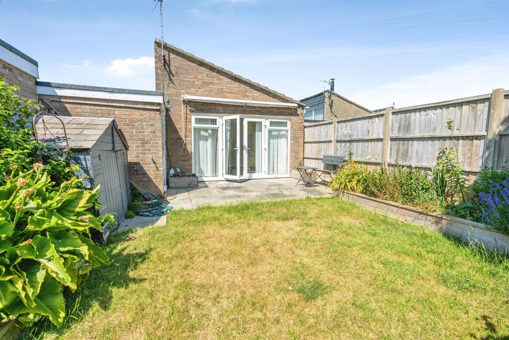 Mallard Crescent, Bognor Regis photo 2