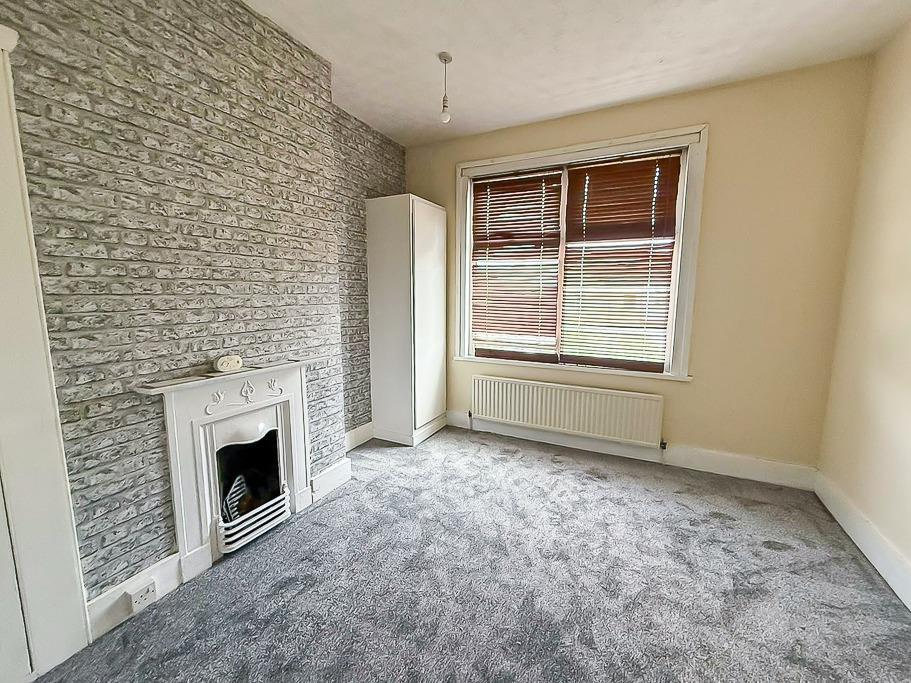 House in Southend-on-Sea - View 4