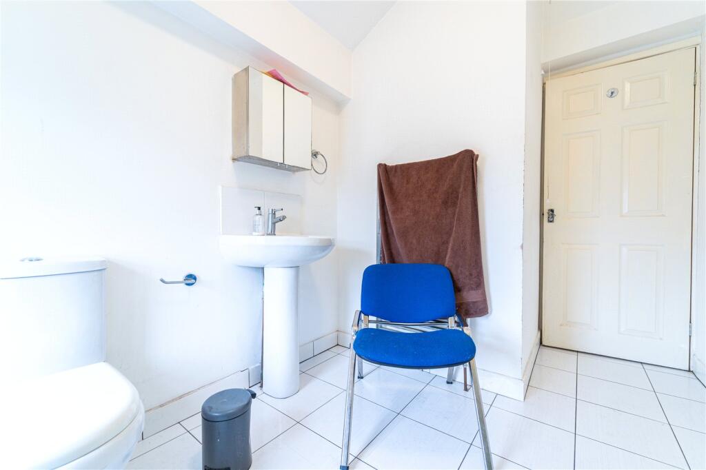6 bedroom house for rent