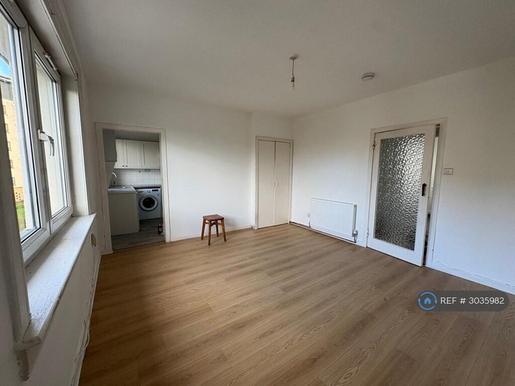 Main image of property: Lochend Park, Edinburgh, EH7