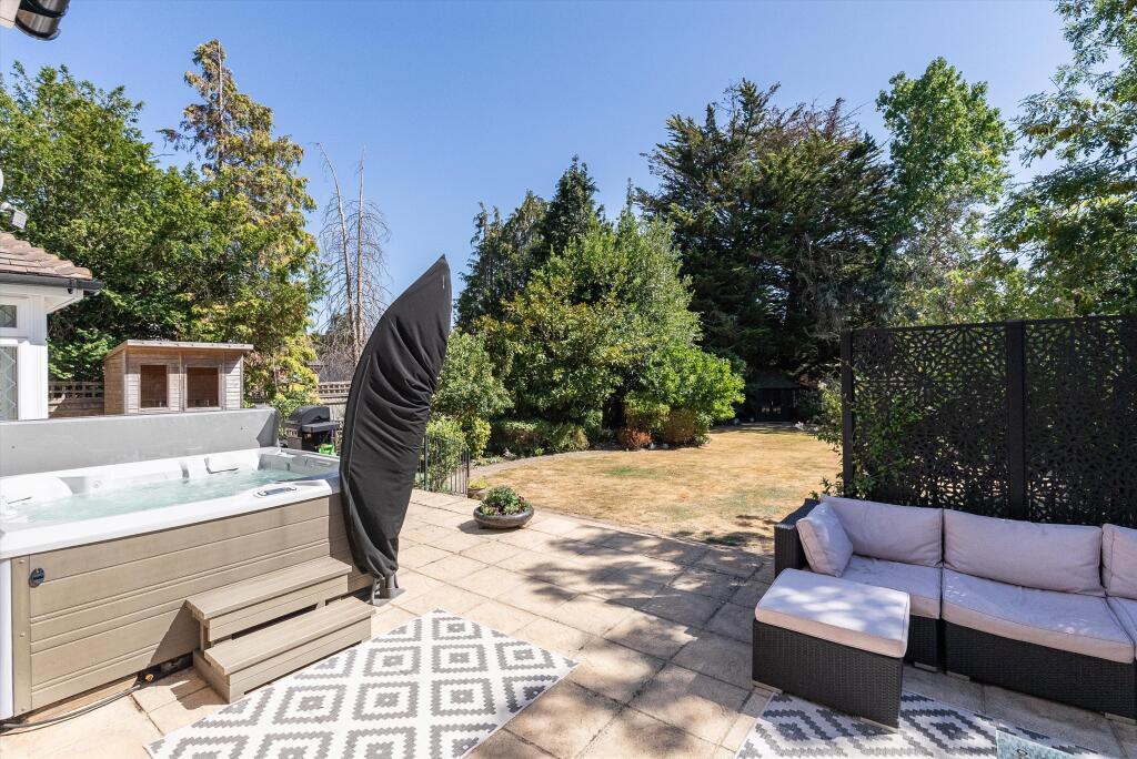 House in Cobham, Stoke D'Abernon - View 2
