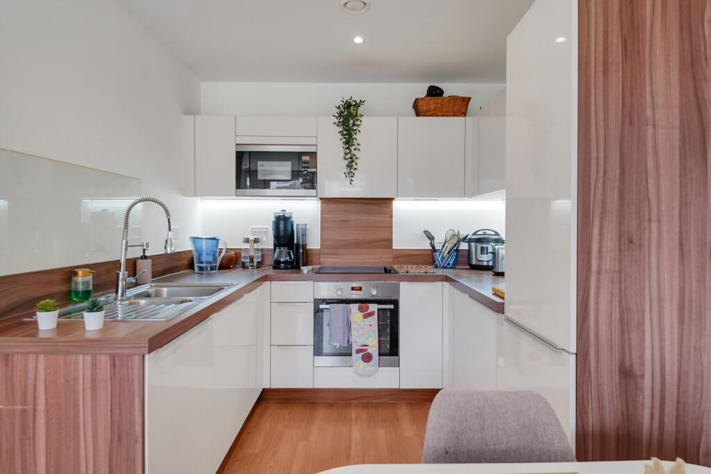 Apartment in London - View 5