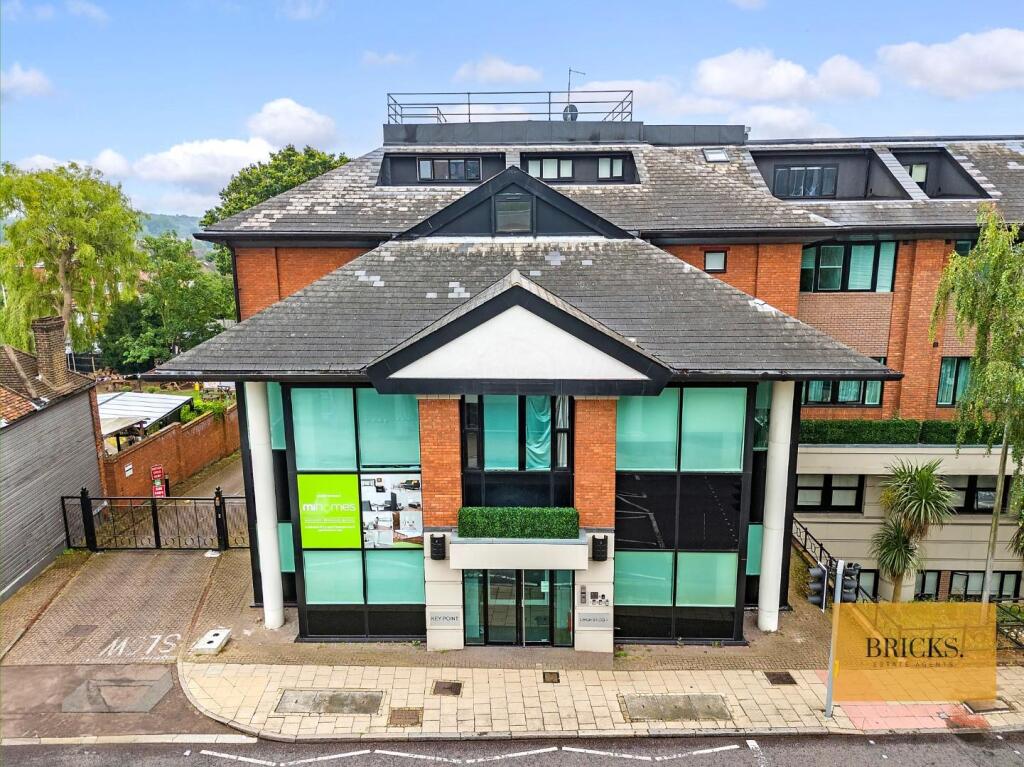 Main image of property: 61 Key Point, High Street, Potters Bar